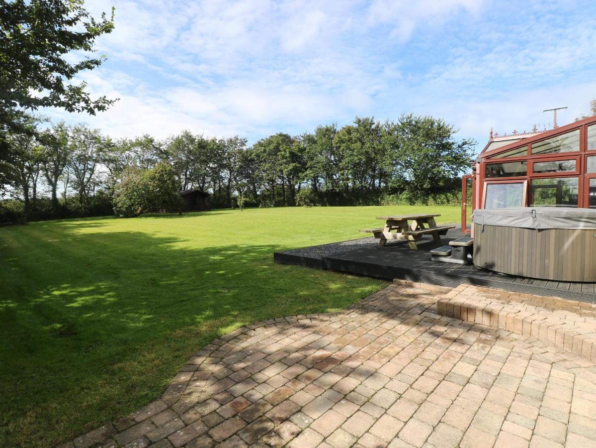 Mountain Farm Villa Haverfordwest Exterior photo